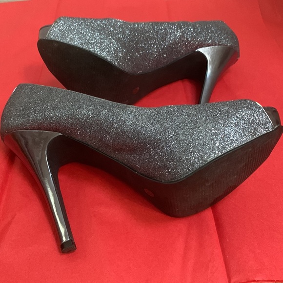 Jacqueline Ferrar metallic glitter peep toe 5” platform pump heels sz9M - Picture 9 of 10